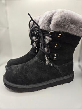Girls UGG Sophy Boots Size 2 Black Grey